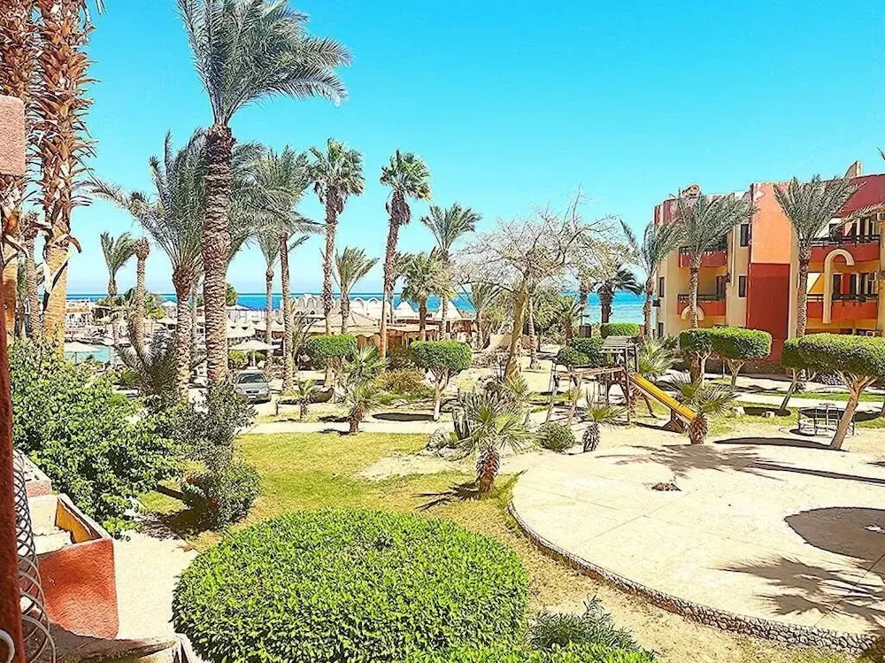 Geisum beach hotel