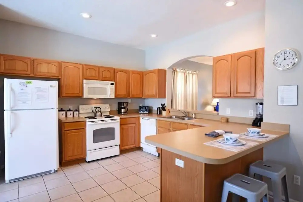 7767 The Windsor House 6 Bedroom by Florida Star