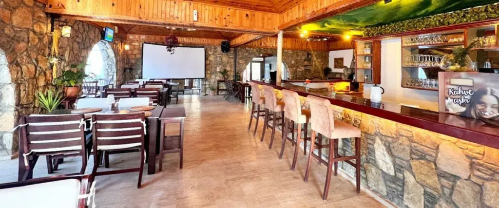 Mese Suites