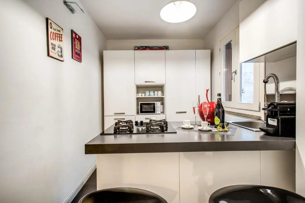 trastevere miracle suite