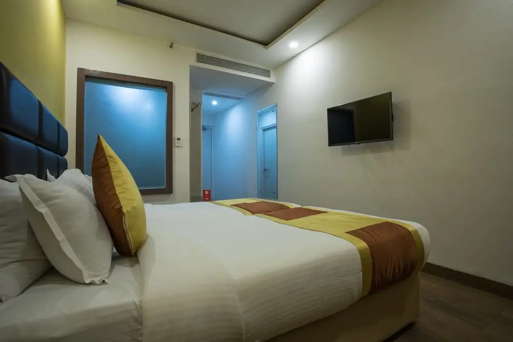 Cosmopolitan Hotel Indore