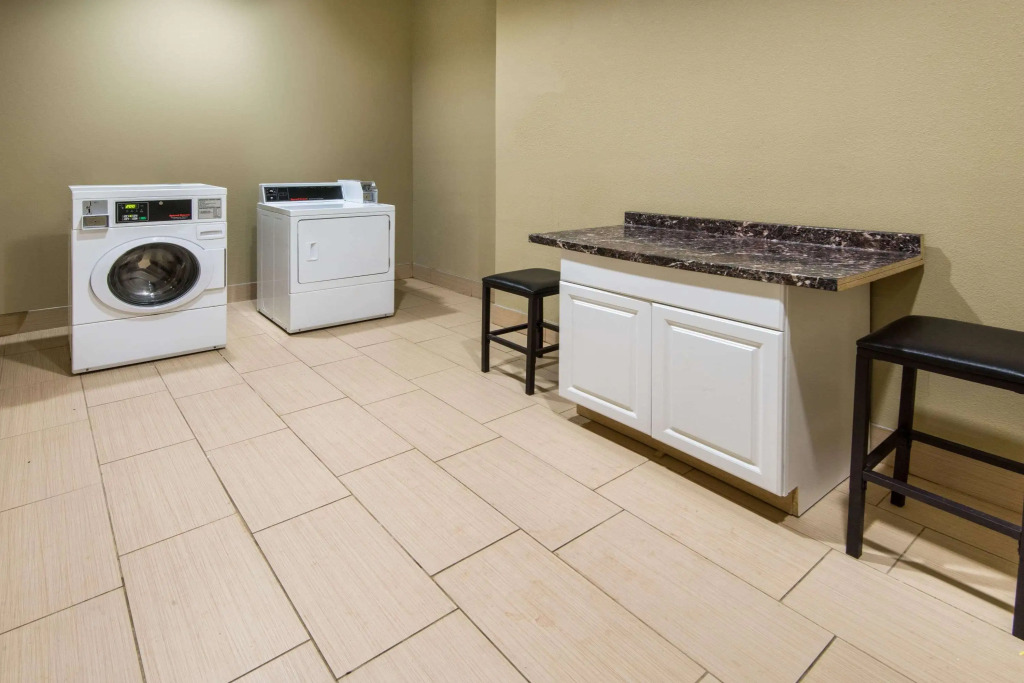 Microtel Inn and Suites North Canton