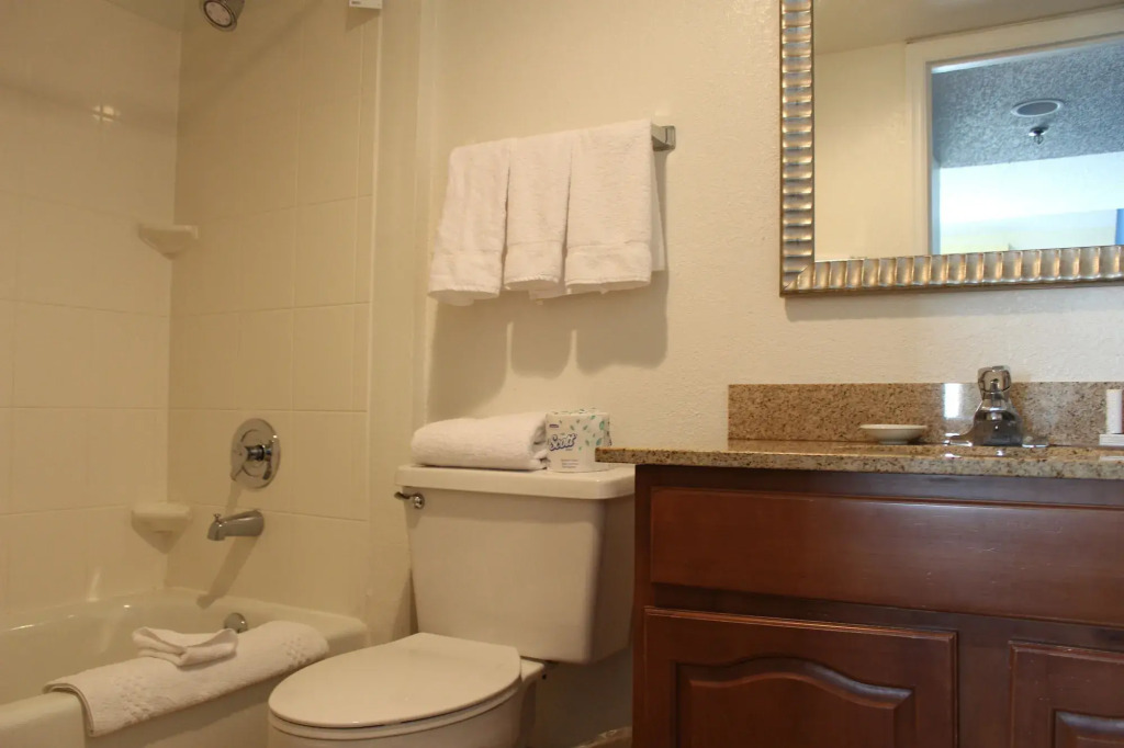 Doral Inn & Suites Miami Airport West