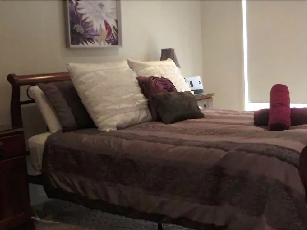Sea Eagle Manor