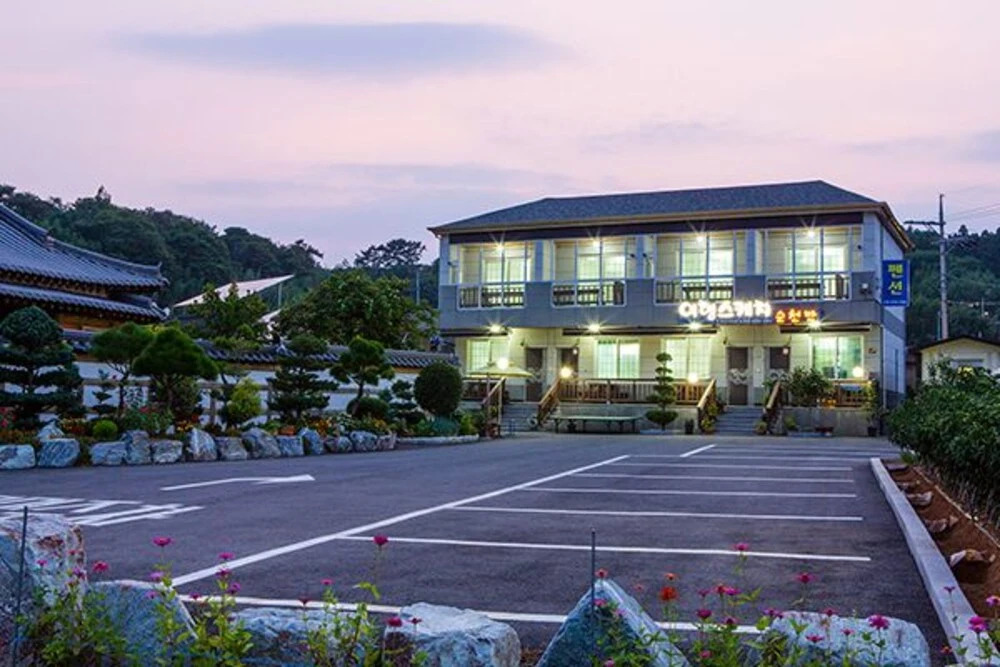 Suncheonman Baytravel Sketch Pension