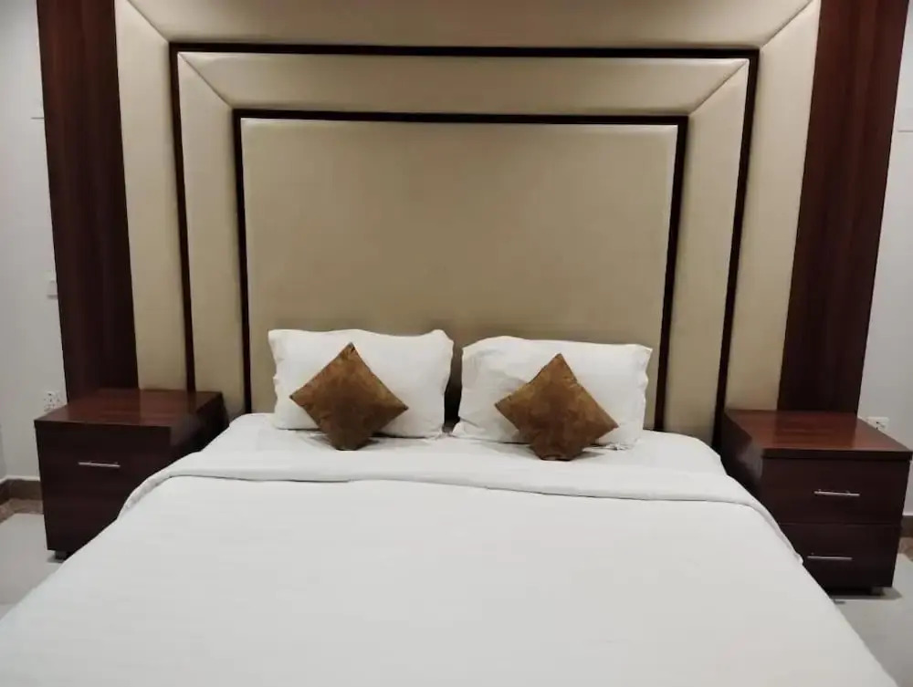 Hotelier Suites by Cantonal