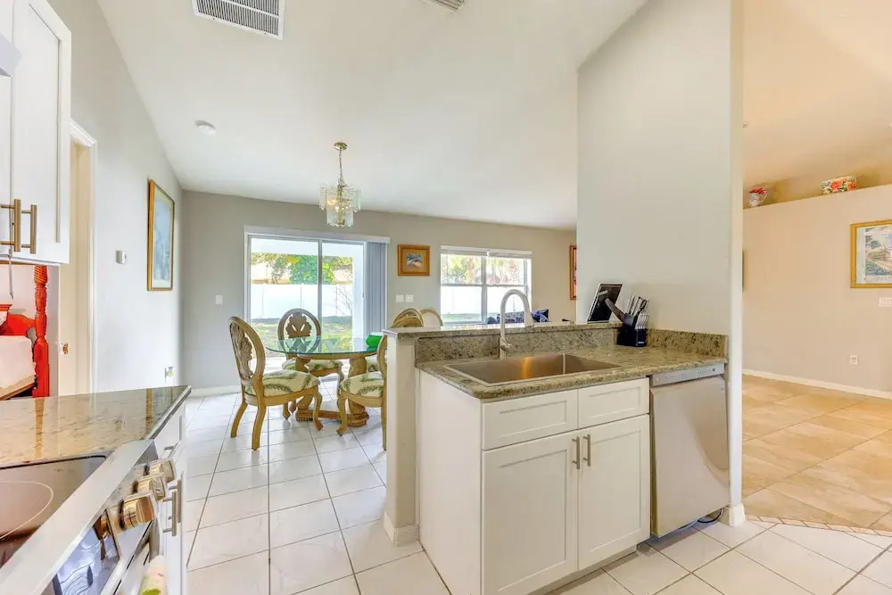 Pet-friendly Palm Coast Home: 8 Mi to Beach!