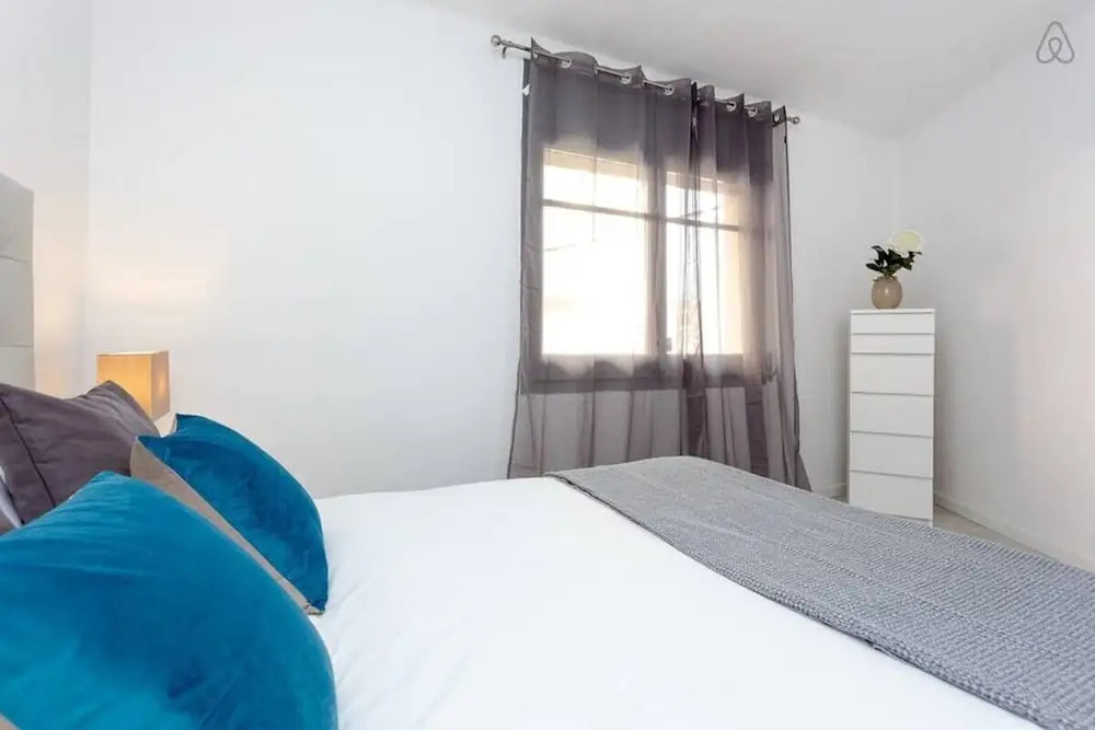 Modern and Charming 3bed Close to Torrassa Metro
