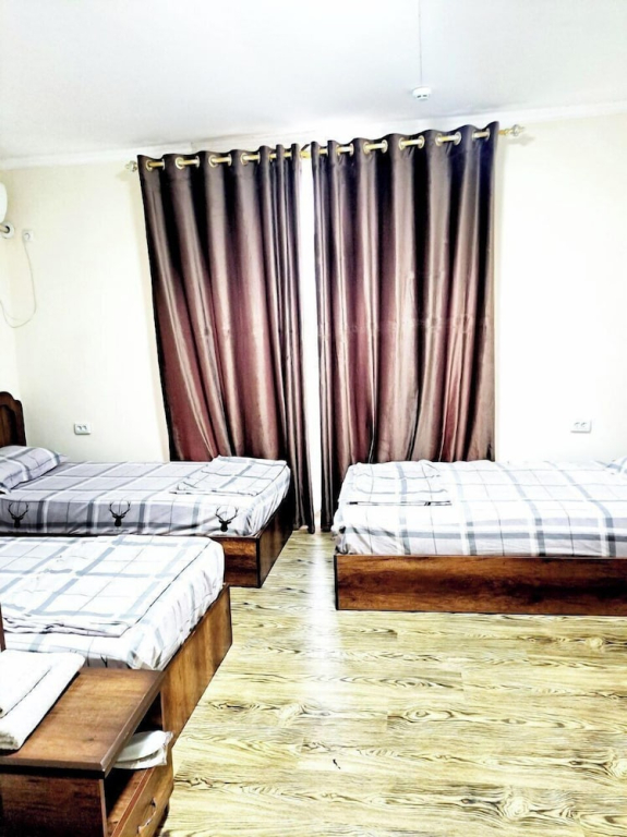 Hotel Mir