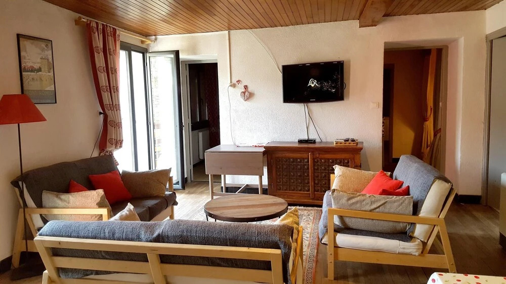 House With 3 Bedrooms in Espousouille, With Wonderful Mountain View an