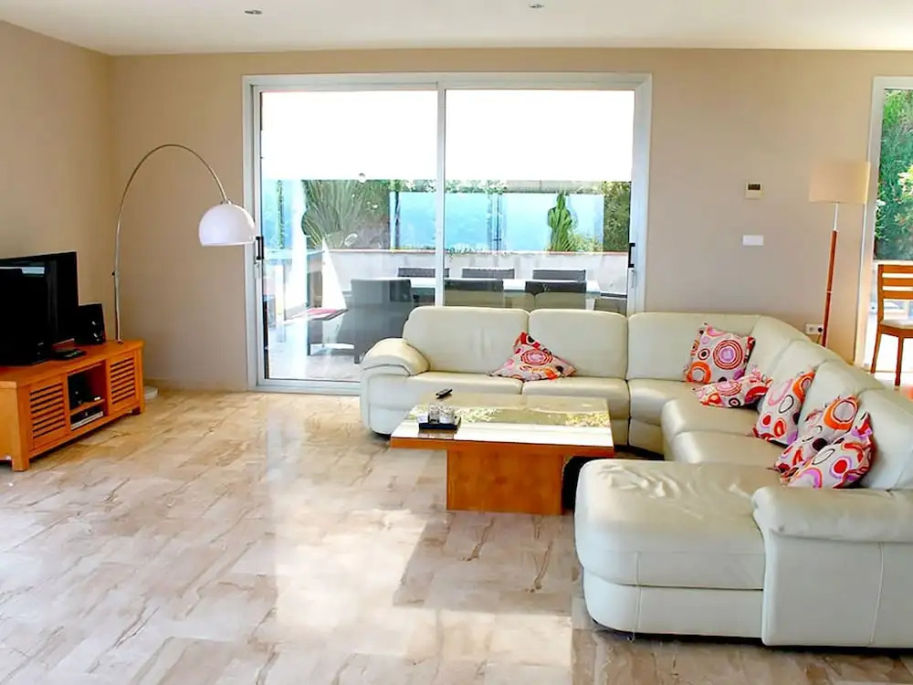 Villa With Private Pool and Beautiful sea Views and a Perfect Location