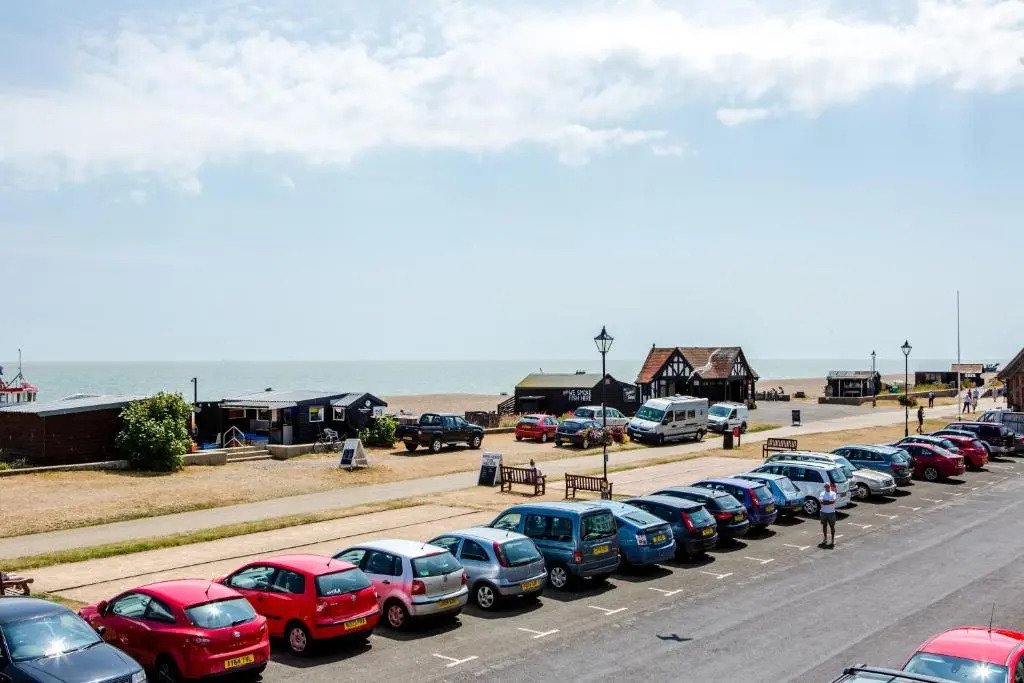 14 Market Cross Place - Beachfront location with lovely sea views - Aldeburgh Coastal Cottages