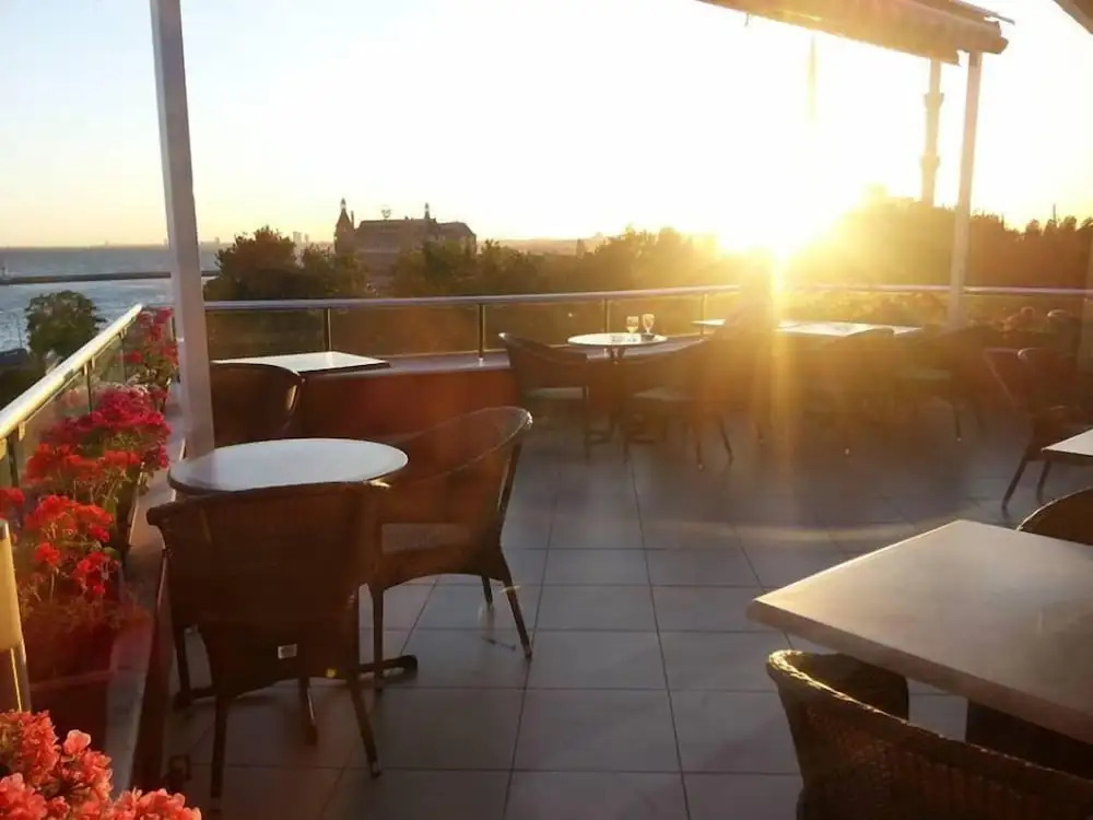 deniz otel
