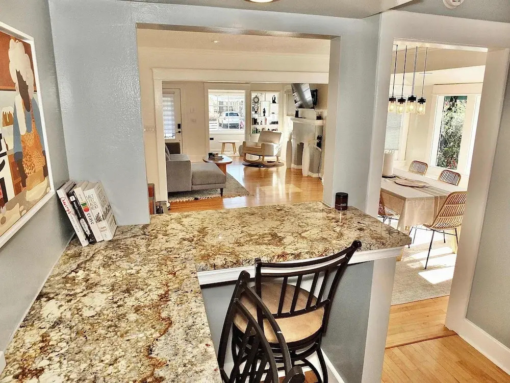 Beach City Craftsman - Walk to Beach