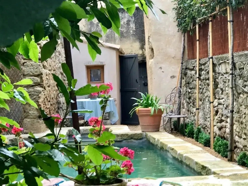 Chez Vous a Uzes, Heated Pool, Garden, Historic Centre