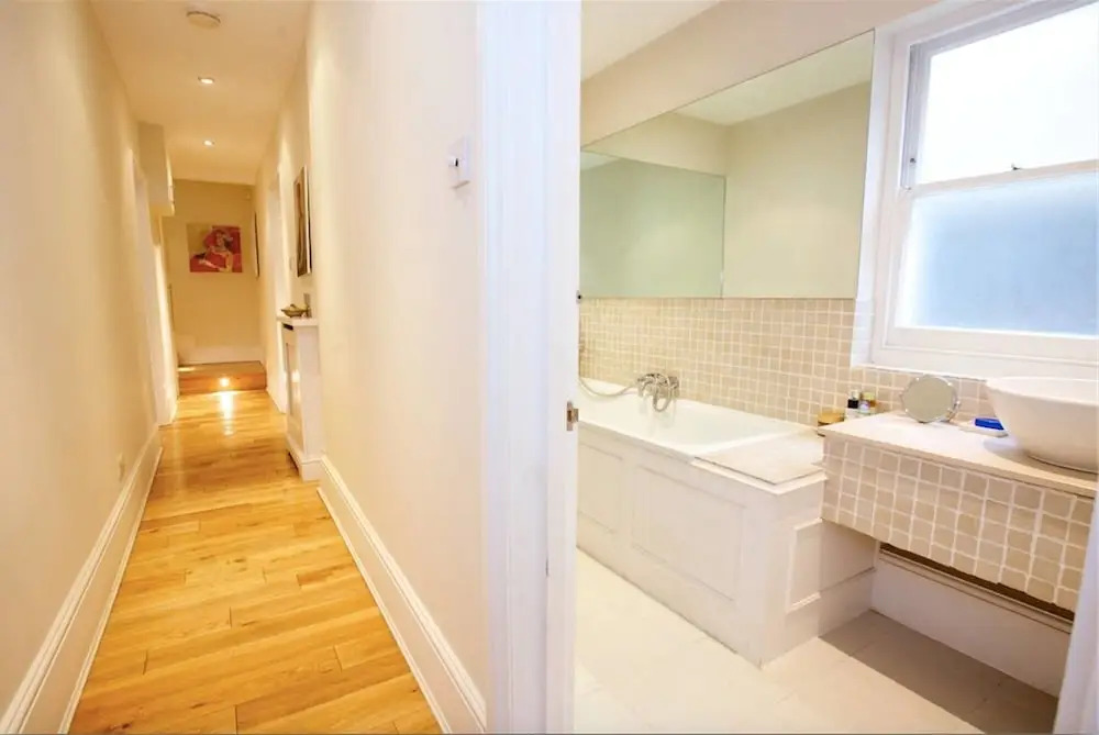 Modern 2-bed Flat in Clapham With Large Garden