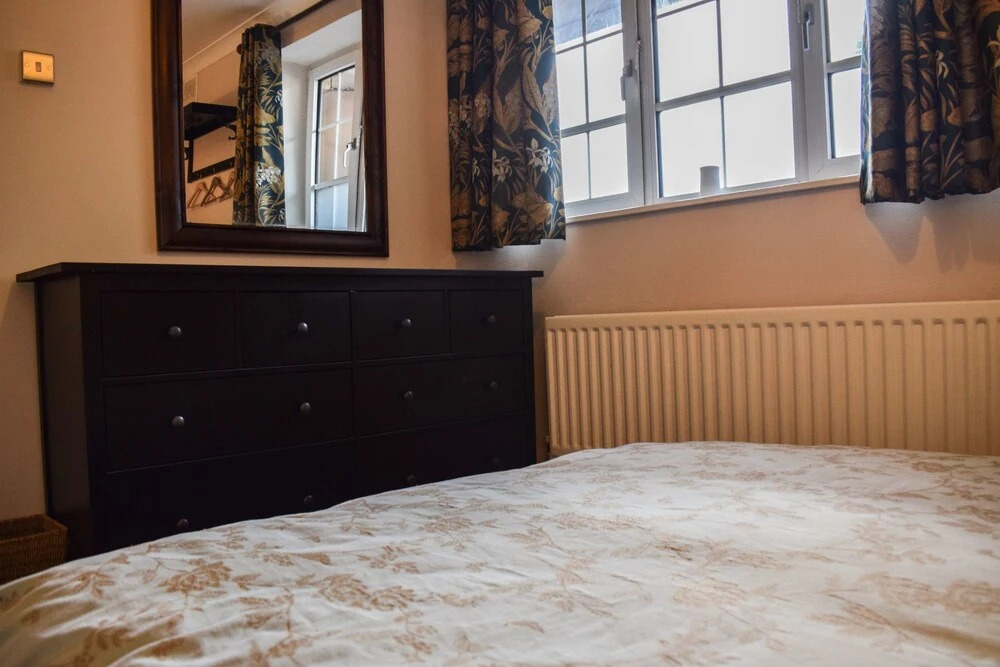 Charming 3 Bedroom Apartment From Cutty Sark
