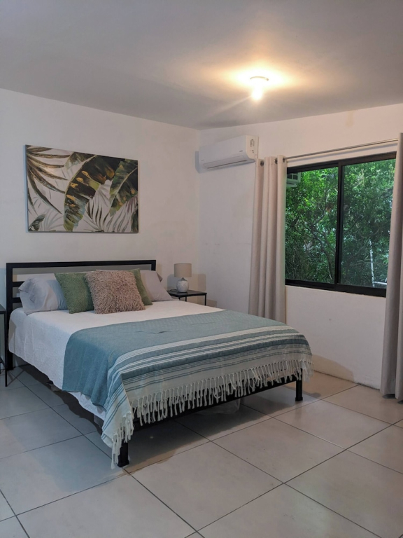 Tranquil Jungle Studio Retreat Near Del Coco Beach