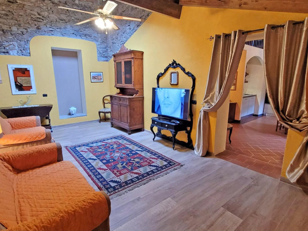 Exquisite Holiday Home in Pistoia With Swimming Pool