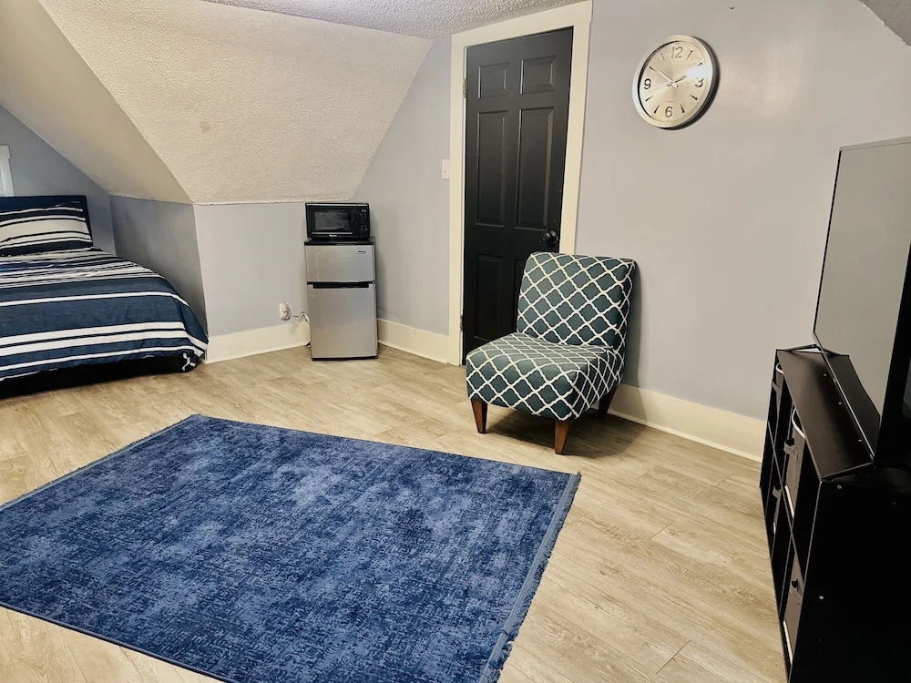 Speedway Legacy Inn