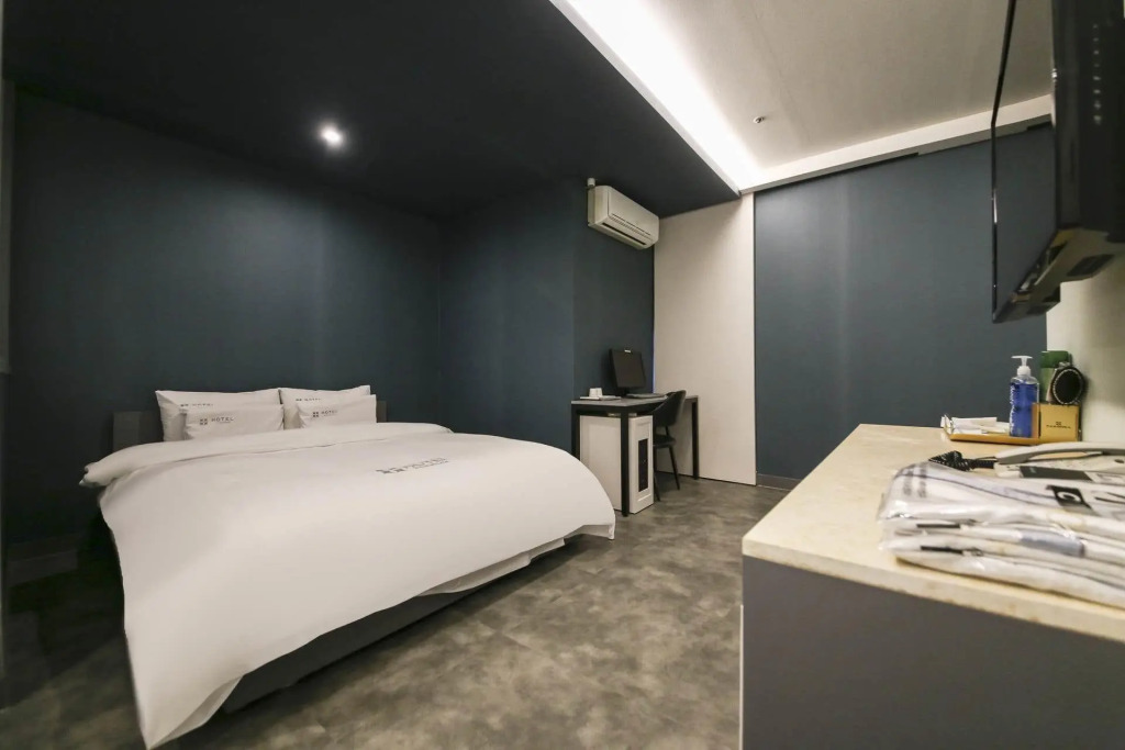 Pandora Hotel