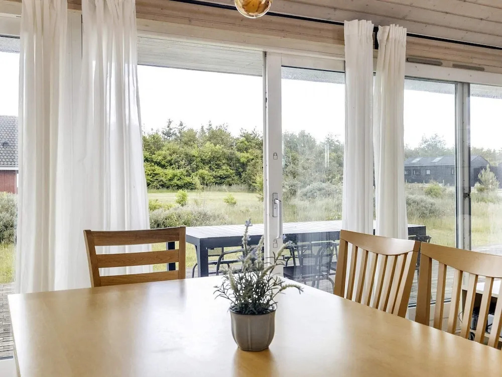 10 Person Holiday Home in Brovst