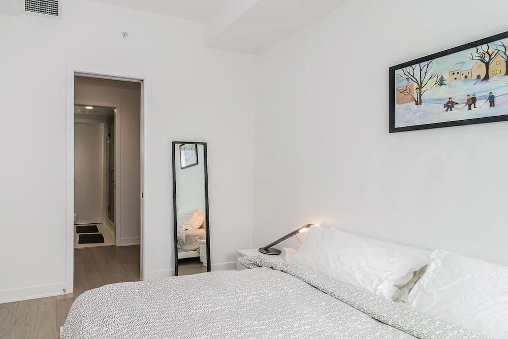 Bell Centre Apartments by Hometrotting