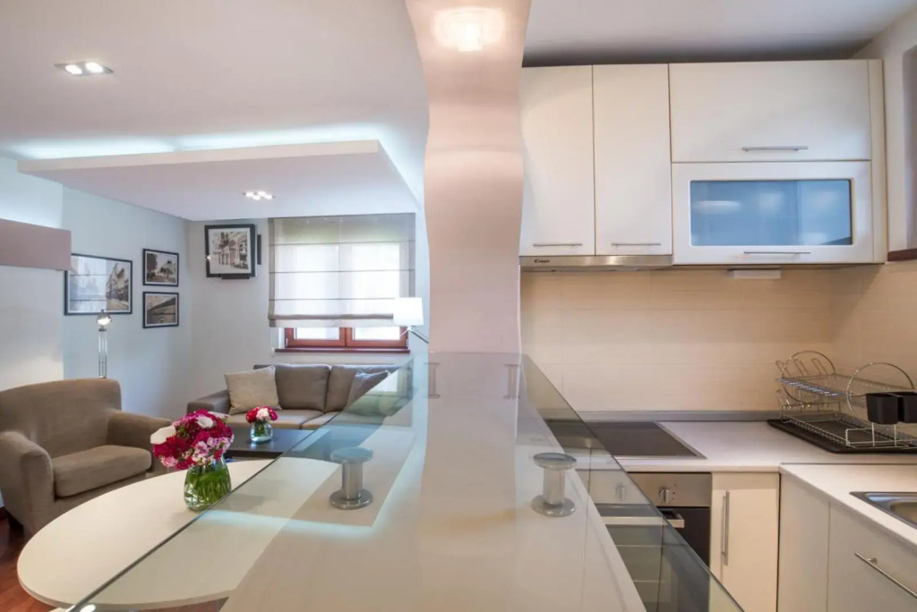 Apartment 18