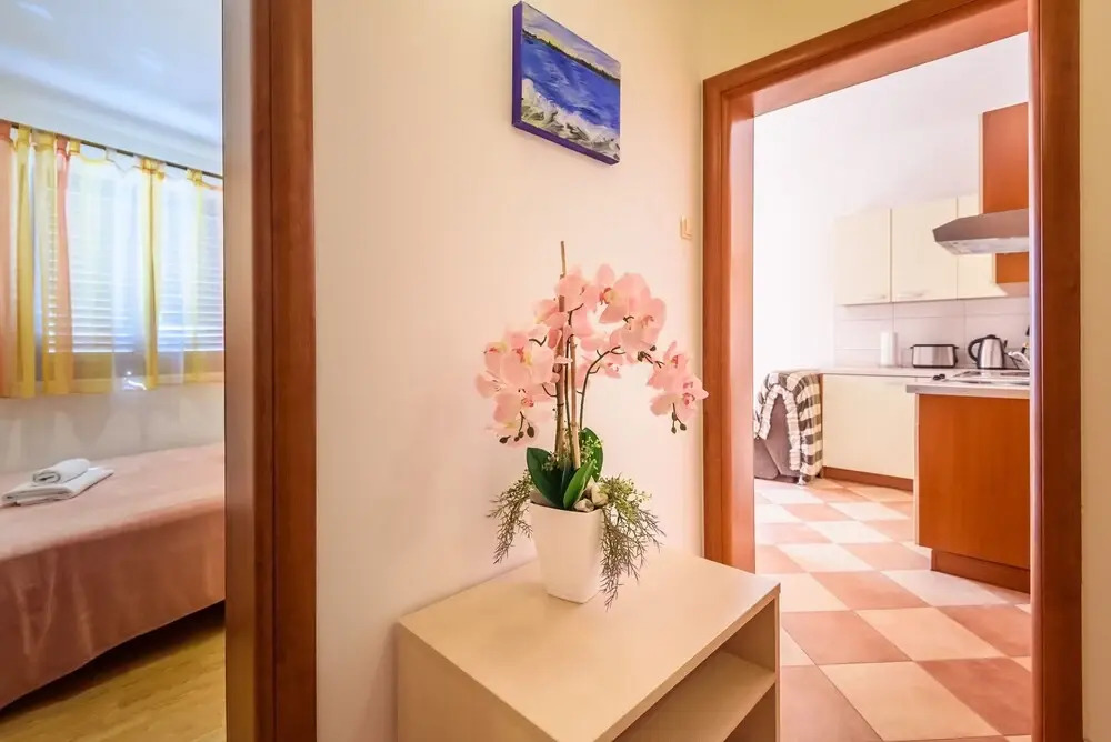 Apartments Zdravko