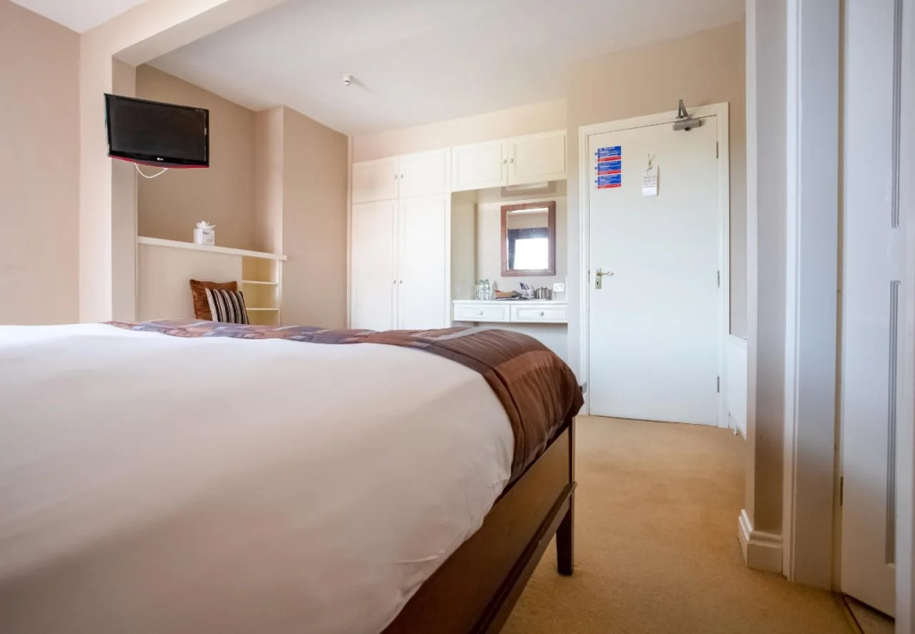 The Cliffemount Hotel