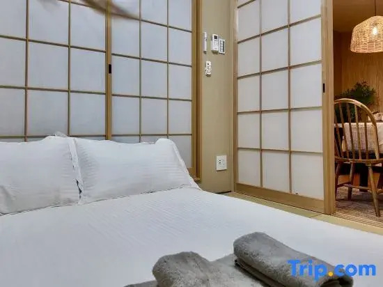 "JiaJian" 2-10 people brand 3 floors 4 rooms 3 toilets 2 showers 1 living room 1 kitchen