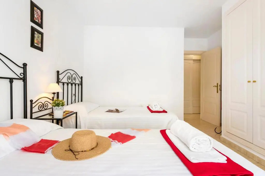 17 LOS CRISTIANOS CENTRAL by the BEACH ,WiFi