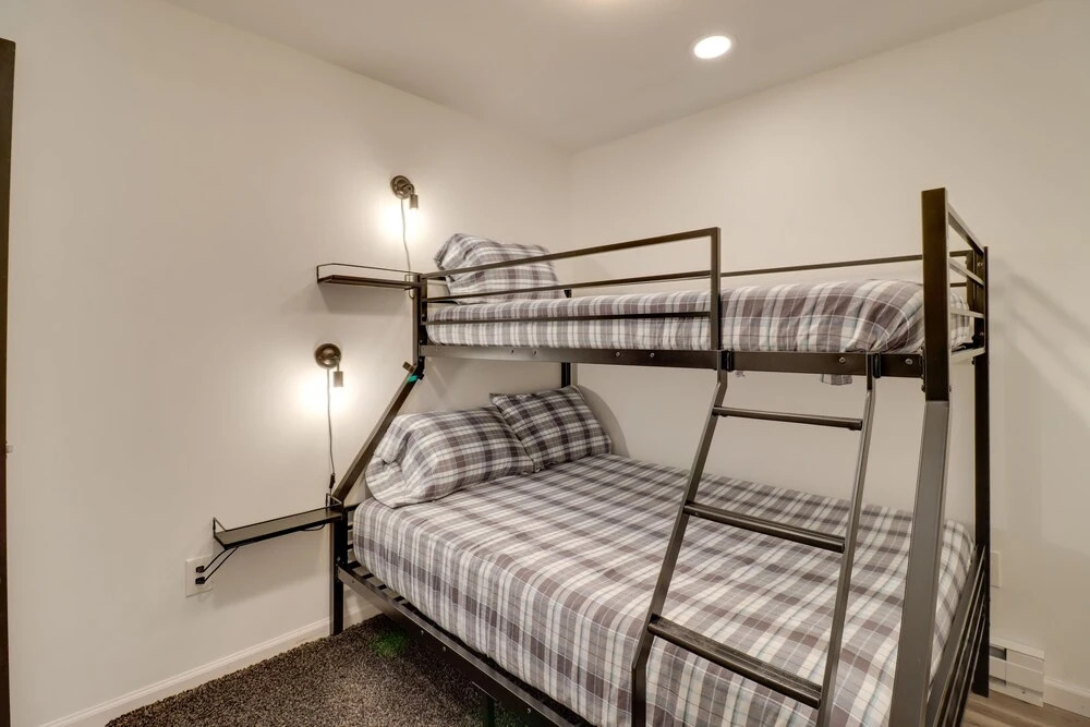 Pool, Tennis & More: Gouldsboro Getaway!