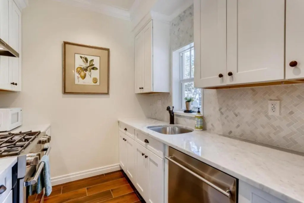The Pink House - Bask in Style Steps from the Convention Center