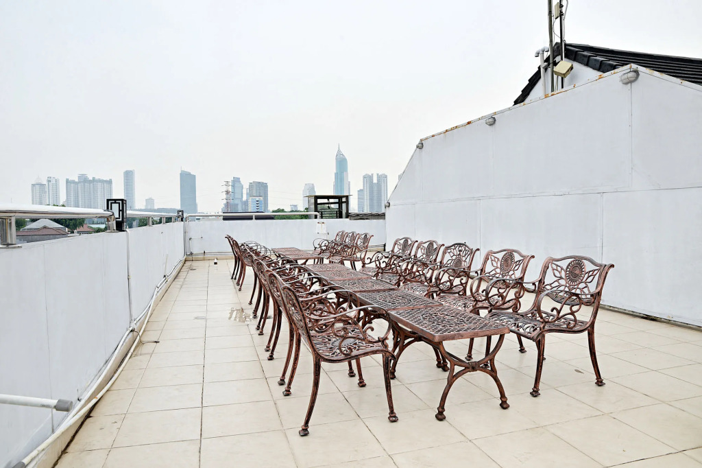 ZEN Rooms Benhil Tondano