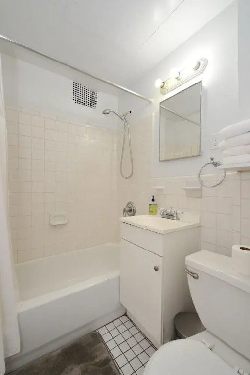 Fully Furnished Cozy 1 BR Monthly Apartment