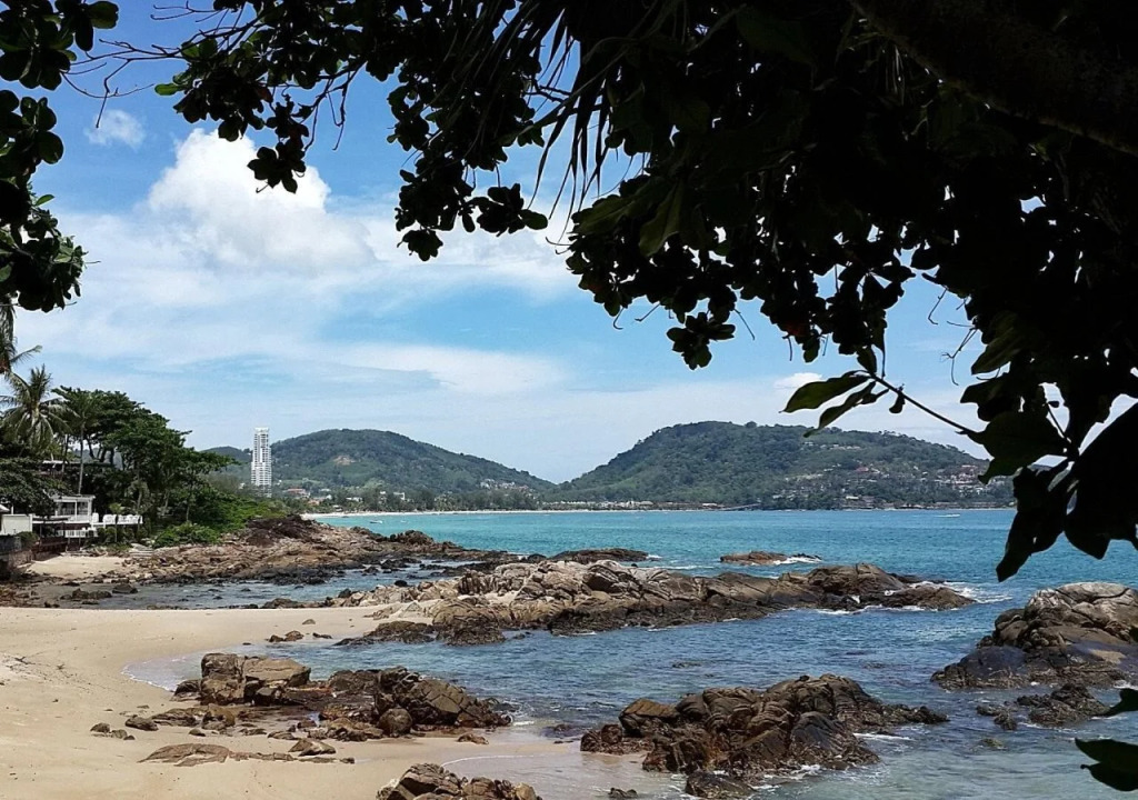 At Phuket Inn Patong Beach