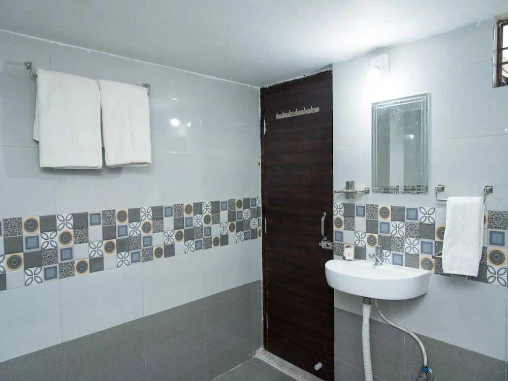 OYO 13330 Home Modern 2BHK Pratap Nagar