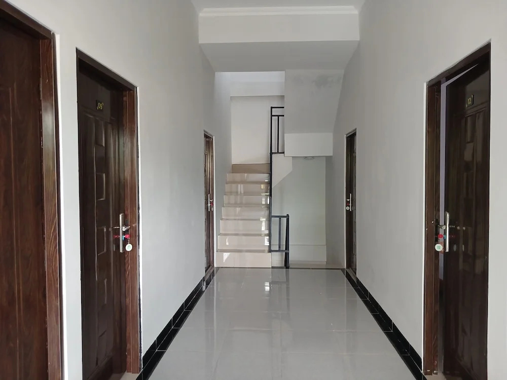 Super OYO 93085 Homy Stay Syariah
