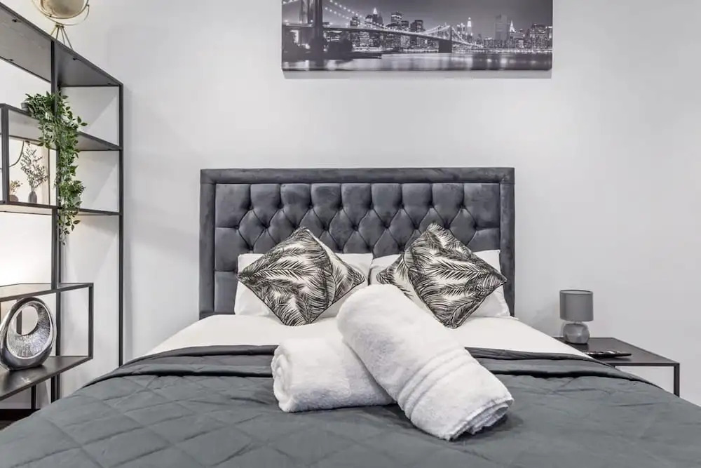 Huge Cosy Studio Family Sleeps 4 North West London