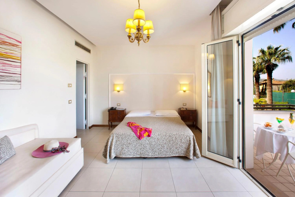 Hotel Alpha