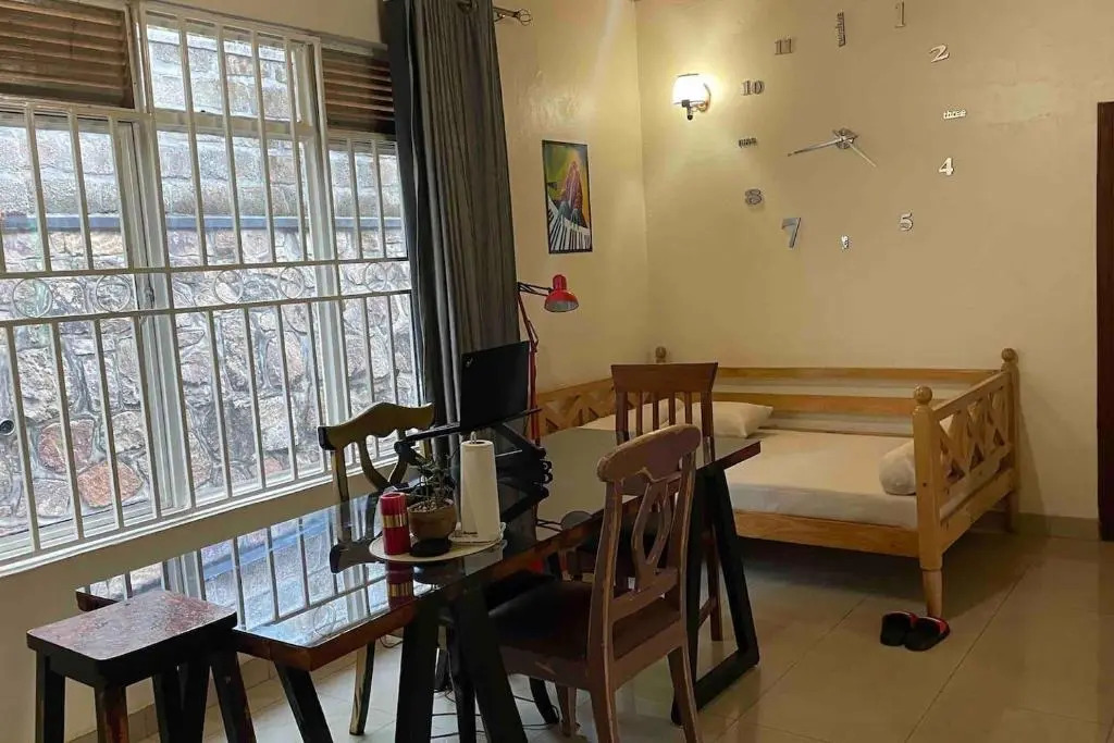 House - Sleeps 6 - Parking - Garden