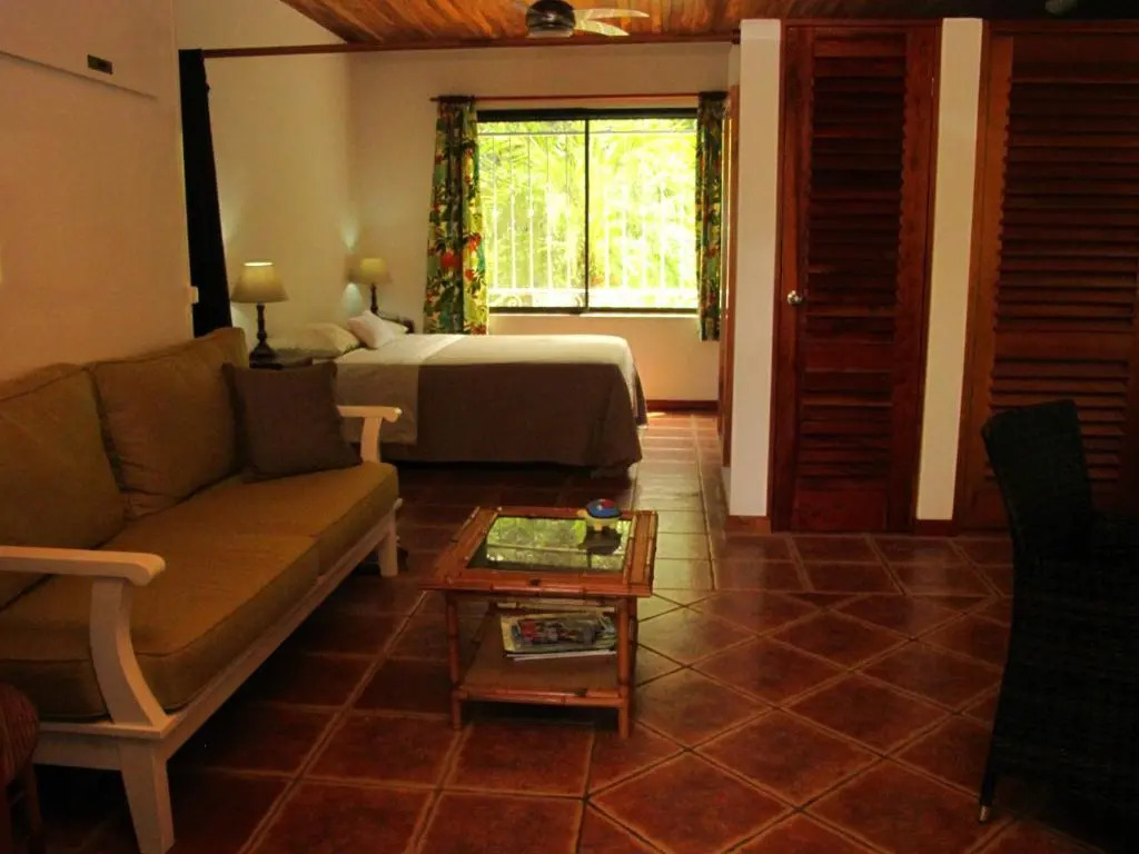 Casa Amarilla