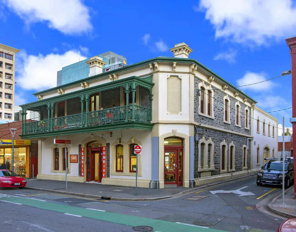 Shakespeare Backpackers Int'l Hostel