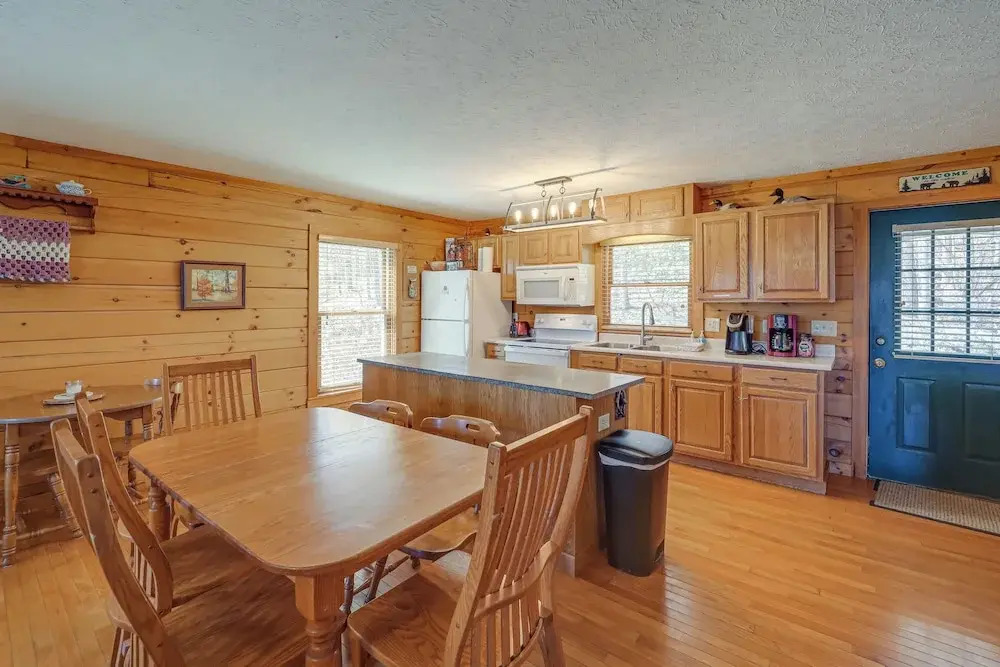 Hike, Sip & Unwind: Mtn-View Gem in Banner Elk