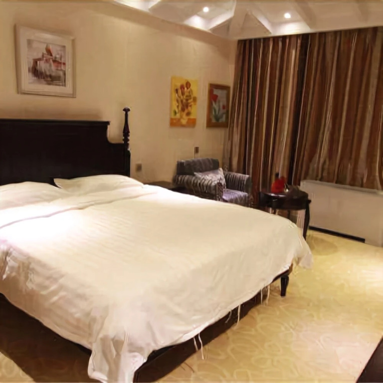 Flying Bird Holiday Hotel Wanlong Skiing Facility Branch