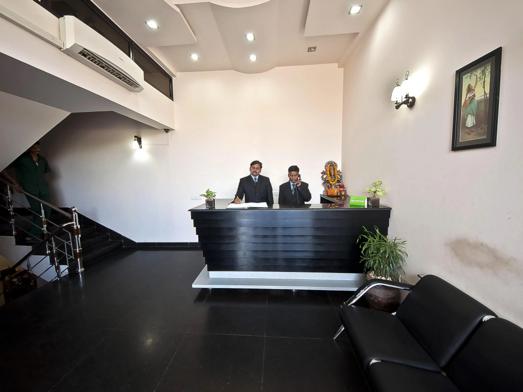 FabHotel Royal Casa