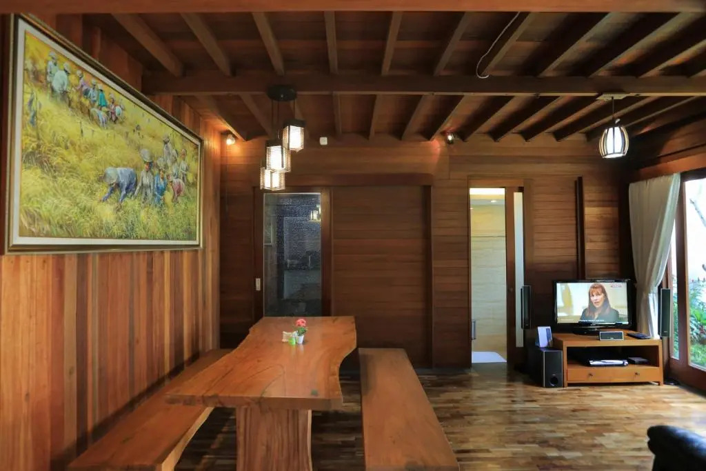 Raja Woods Villa