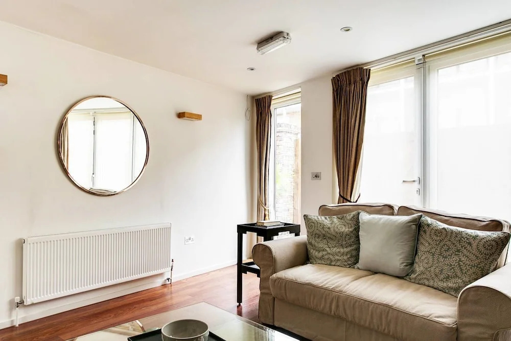 Charming 1 Bedroom Home in West London