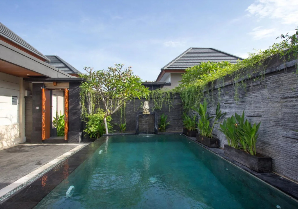The Banyumas Suite Villa Legian